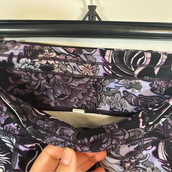 Lululemon Fast and Free Crop 23” Sz 6 Run With Heart Floral Dragon Print - Picture 6 of 8